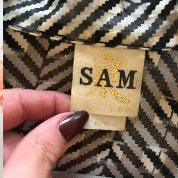 90’s Vintage Black and White Chevron Blouse - Picture 11 of 12